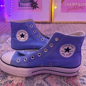 NEW converse platforms sneakers as 8.5 smoke free pet free home.laces missing.